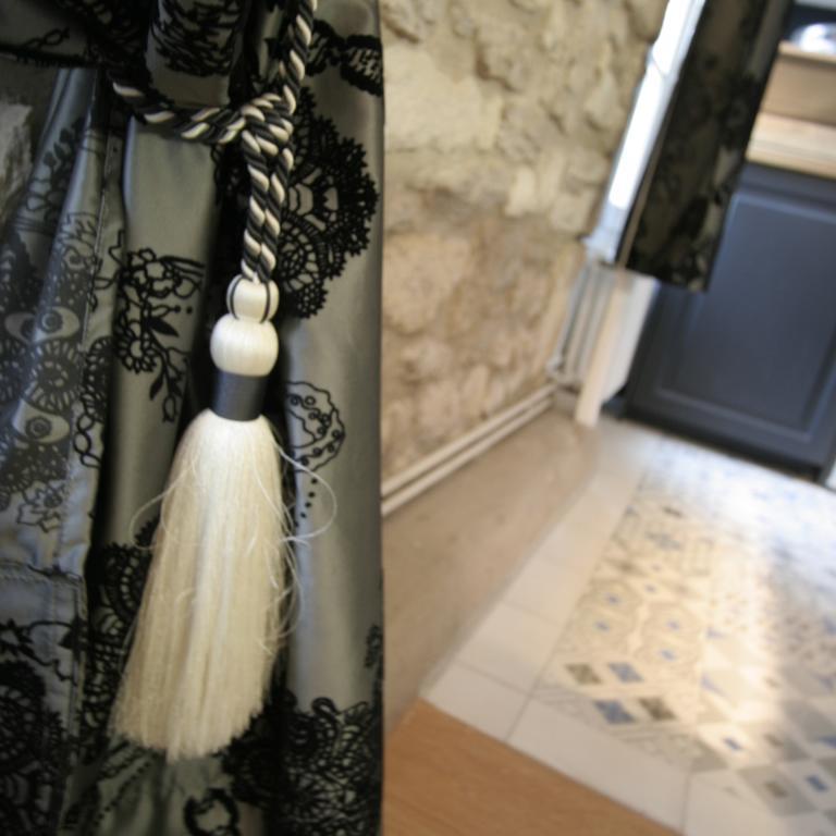 Parisinteriorsrentals - Beautiful Le Marais Notre Dame Appartement Екстериор снимка